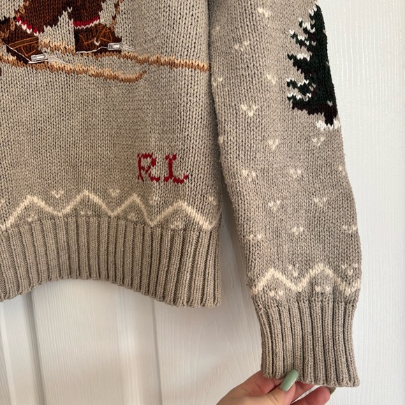 Polo by Ralph Lauren Gray/Beige Sweater with Skiing Bear Design - Picture 4 of 5
